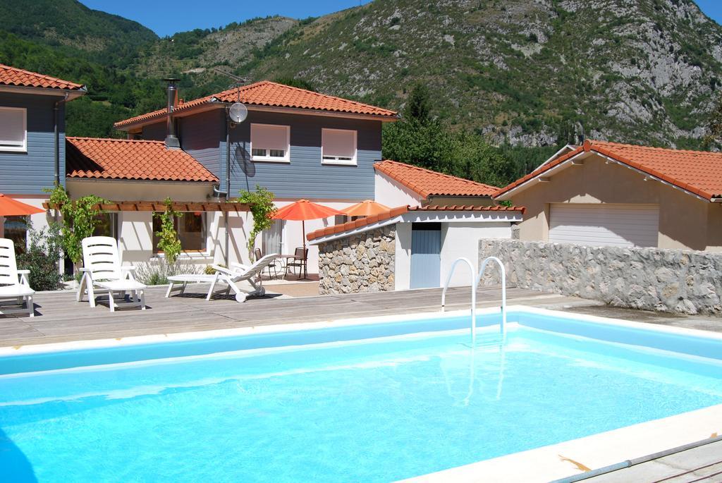 Les Terrasses De Castelmerle Niaux Room photo
