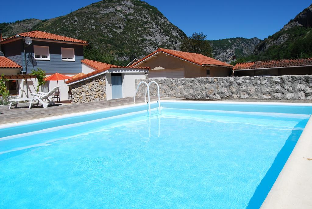 Les Terrasses De Castelmerle Hotel Niaux Room photo