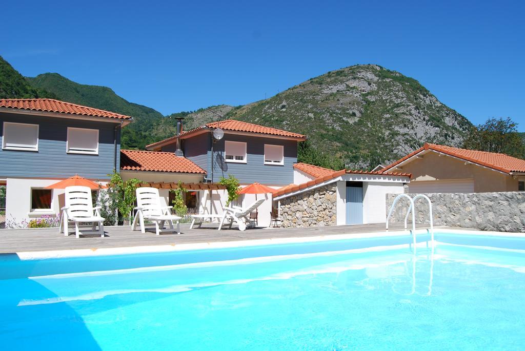 Les Terrasses De Castelmerle Hotel Niaux Room photo